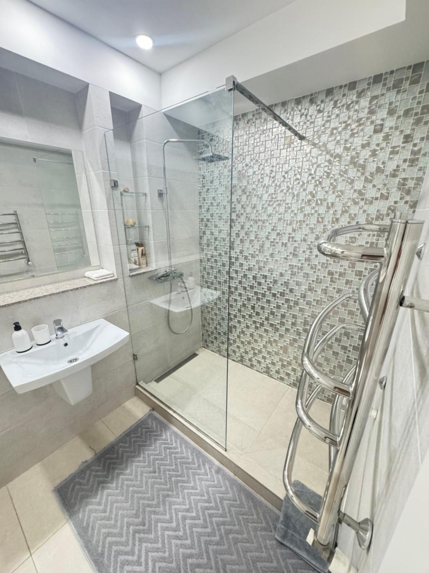 New Lux Apartment In Chişinău Eksteriør billede