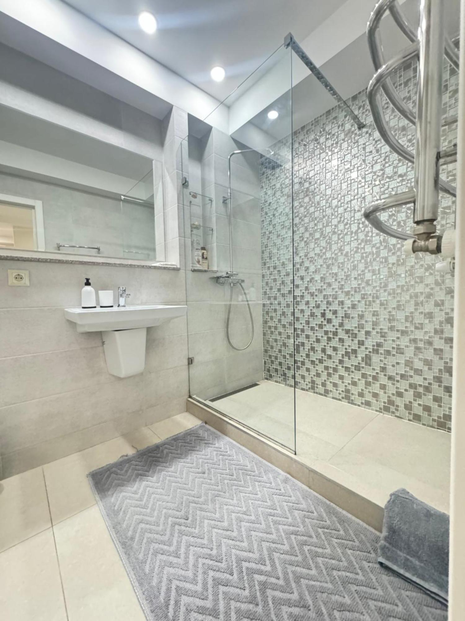 New Lux Apartment In Chişinău Eksteriør billede