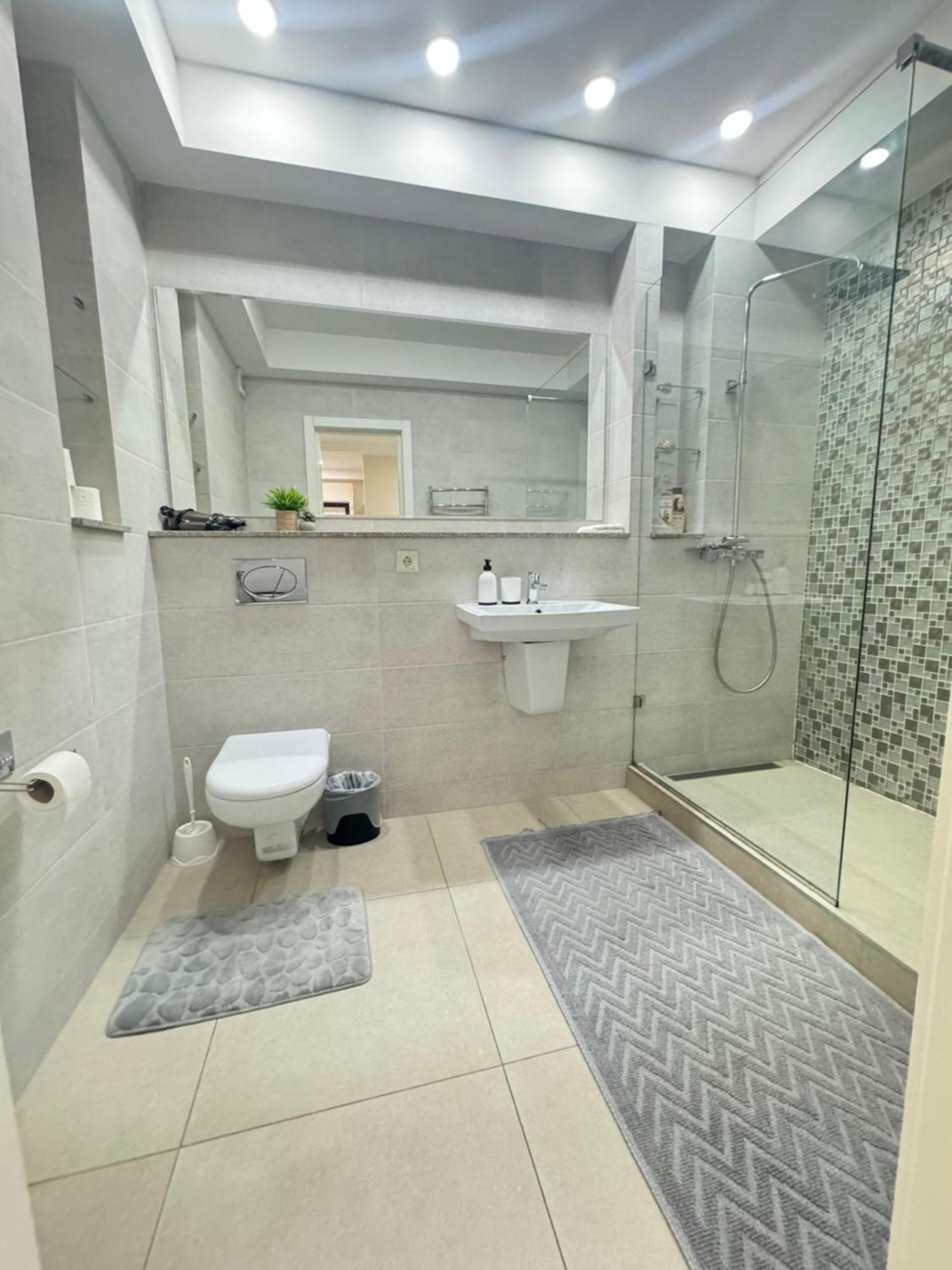 New Lux Apartment In Chişinău Eksteriør billede